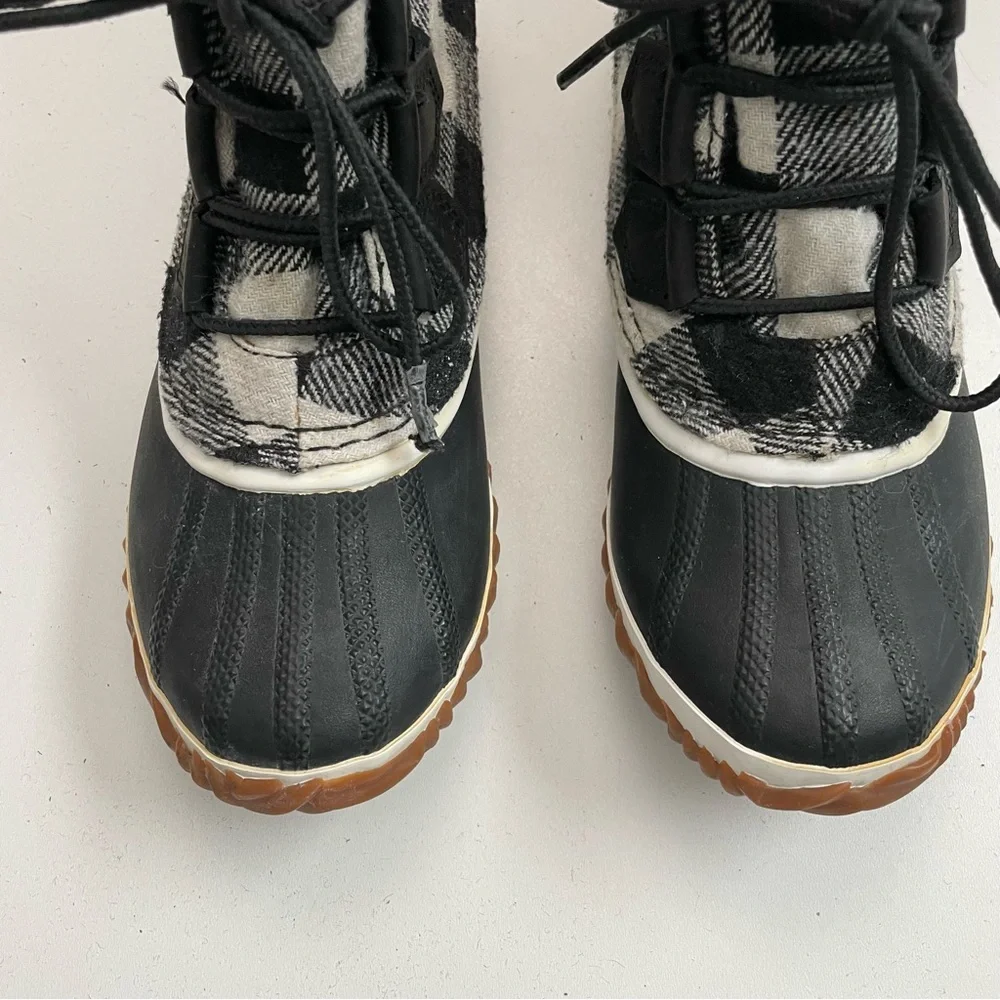 Sorel Out 'n About X Madewell Boots Rain Snow Ankle Flannel Buffalo Check Black - Picture 3 of 15